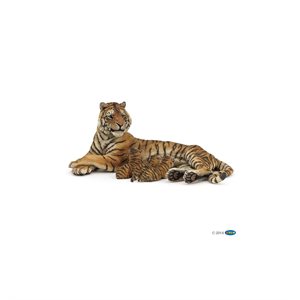 Papo lying tigress nursing figurine 11.60x12.50x5.80cm